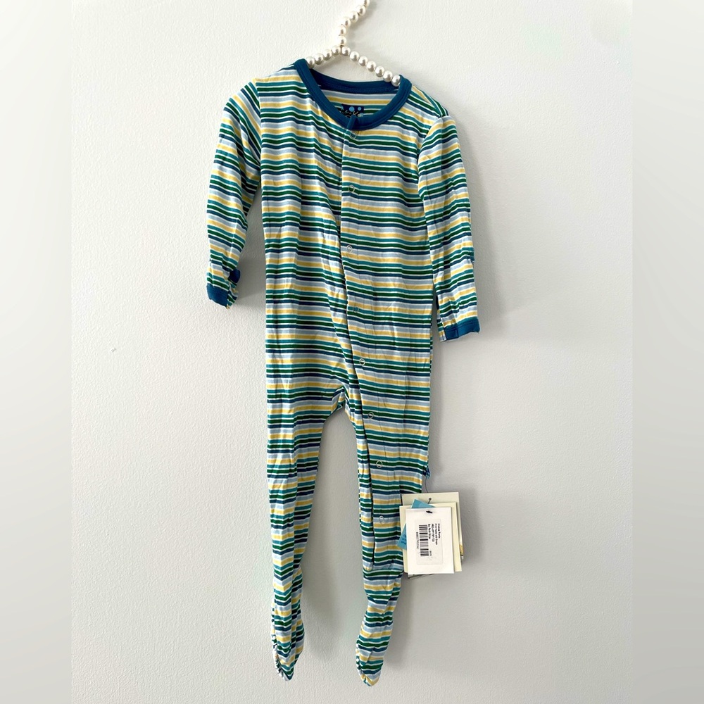 NWT Kickee pants bamboo snap romper in boy Perth stripe size 6-9 months